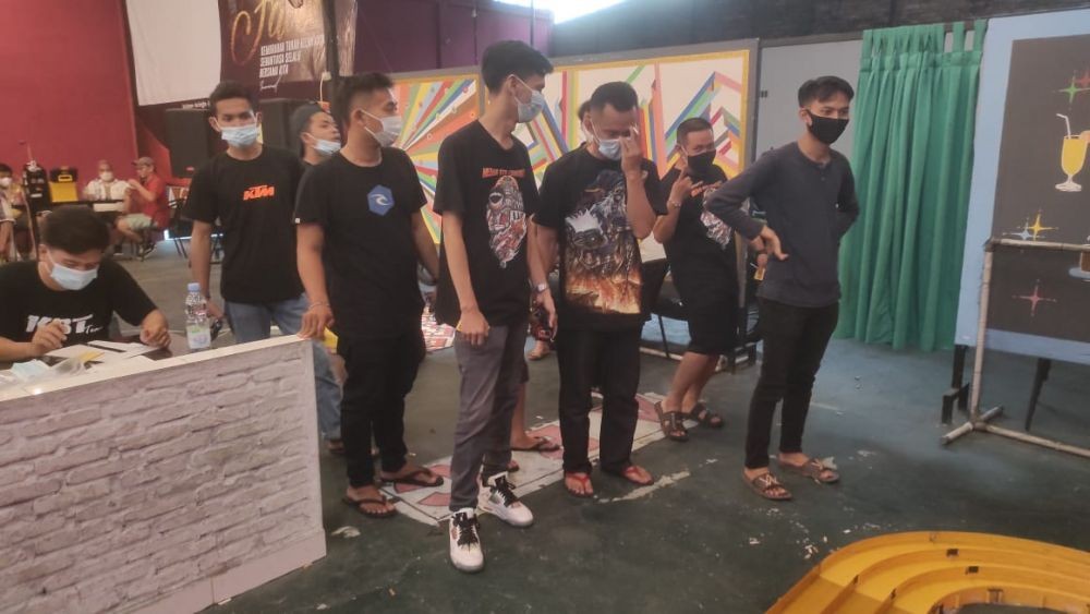 10 Potret Serunya Balapan Tamiya di Kota Medan, Gak Pandang Usia
