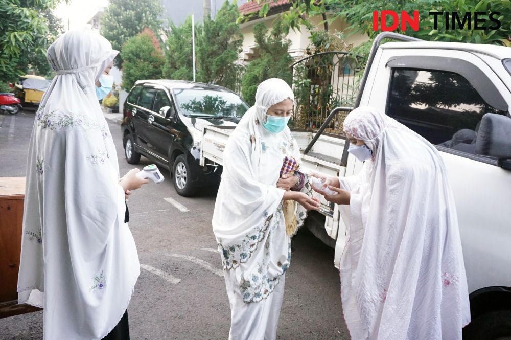 5 Potret Salat Ied saat Pandemik di Semarang, Wajib Jaga Jarak!