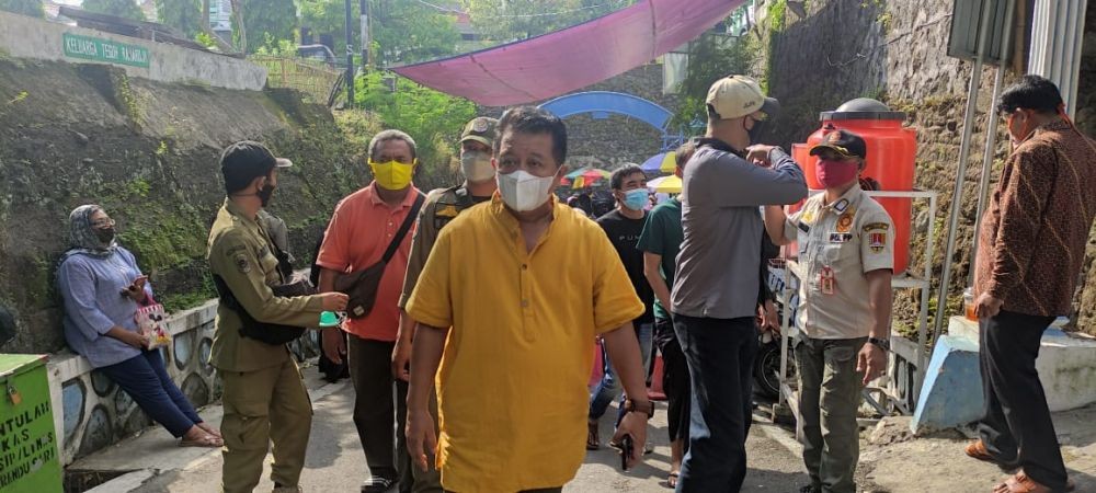 Ribuan Peziarah Kumpul di Makam Bergota Semarang, Satpol PP Nyerah