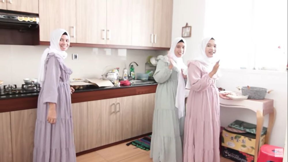 Minimalis, 10 Potret Syahdunya Open House Arumi Bachsin