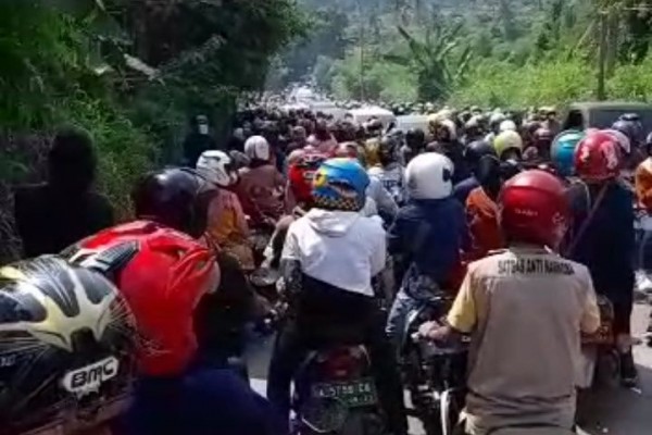 Pengunjung Membeludak, Pemprov Banten Tutup Tempat Wisata
