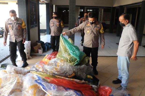 Ganggu Pesawat, Polisi Gencar Razia Balon Udara di Ponorogo