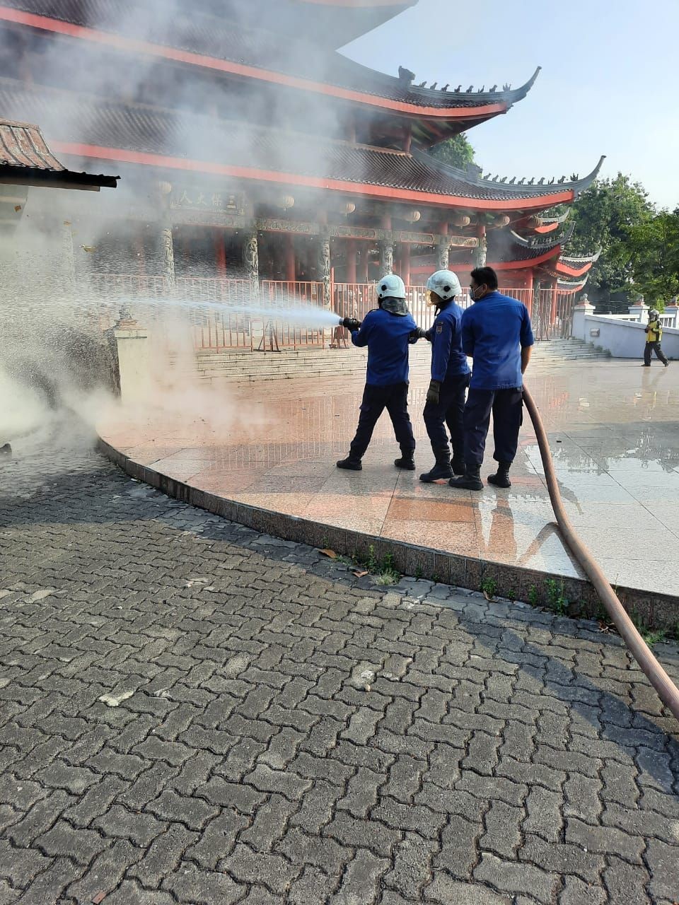 Kebakaran di Kelenteng Sam Poo Kong Semarang, Patung Cheng Ho Selamat