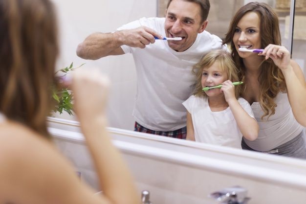 Menyikat Gigi Kuat Bikin Kinclong? Ini Kata Dokter Bedah Mulut