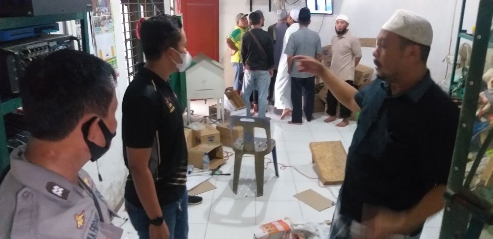 Pencurian Kotak Infak, Pengurus Masjid Ditikam Pria Bermukena
