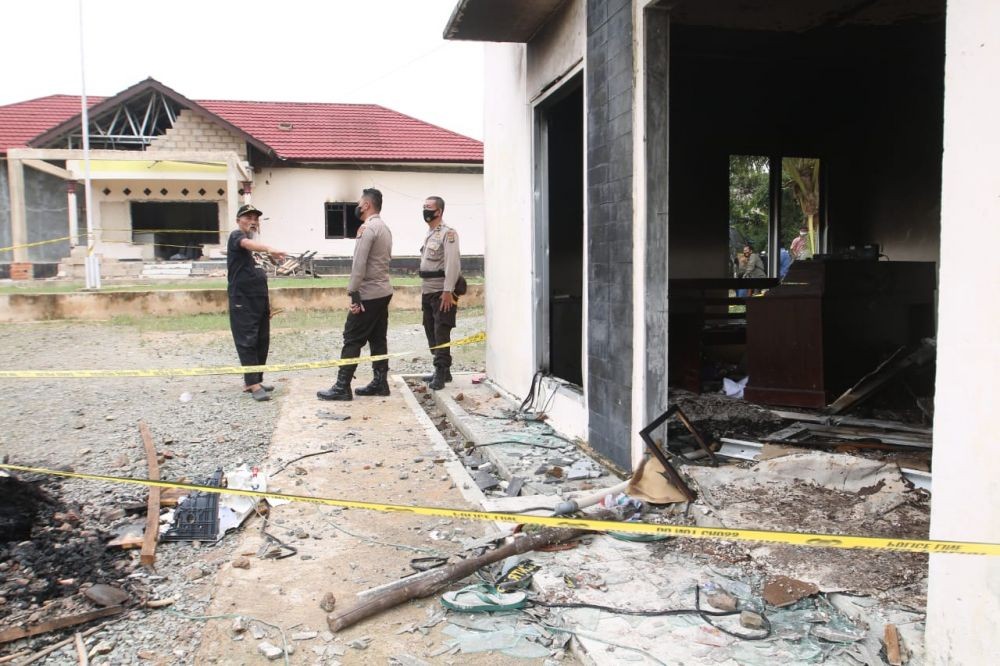 Kapolda Lampung Minta Dalang Perusakan Polsek Candipuro Serahkan Diri