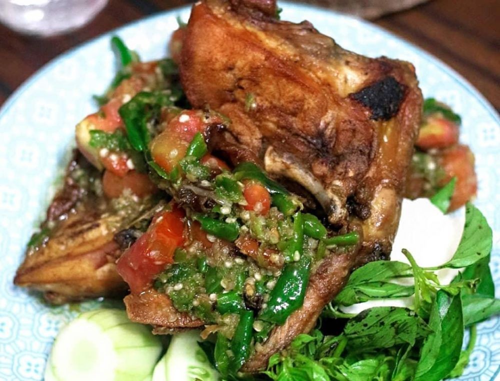 5 Tempat Makan Seafood Enak di Medan yang Murah Meriah