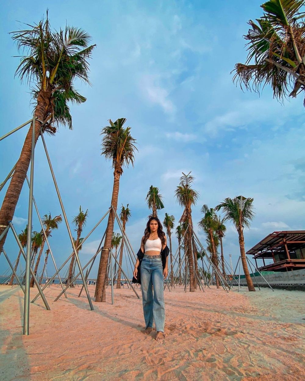Wisata Pantai PIK 2 Jakarta Utara: Rute, Lokasi, dan Harga