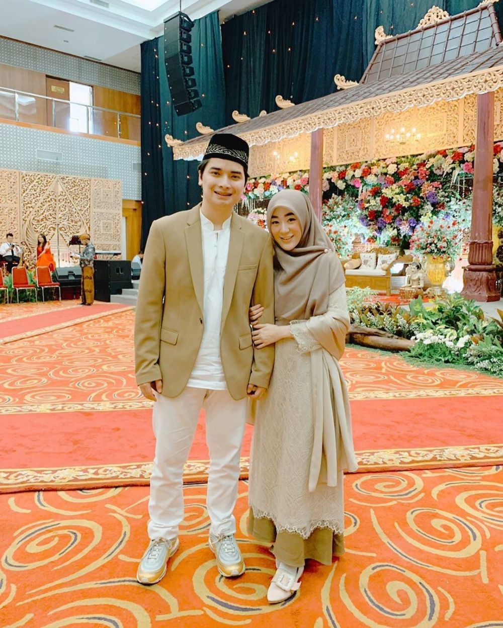 Proses Cerai, 10 Potret Alvin Faiz dan Larissa Chou saat Masih Mesra