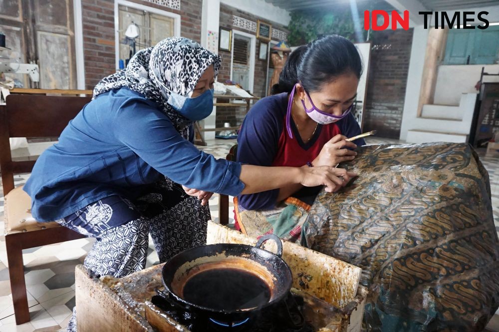 Masker Batik Warna Alam, Tumbuh saat Pandemik Berbekal Label SNI