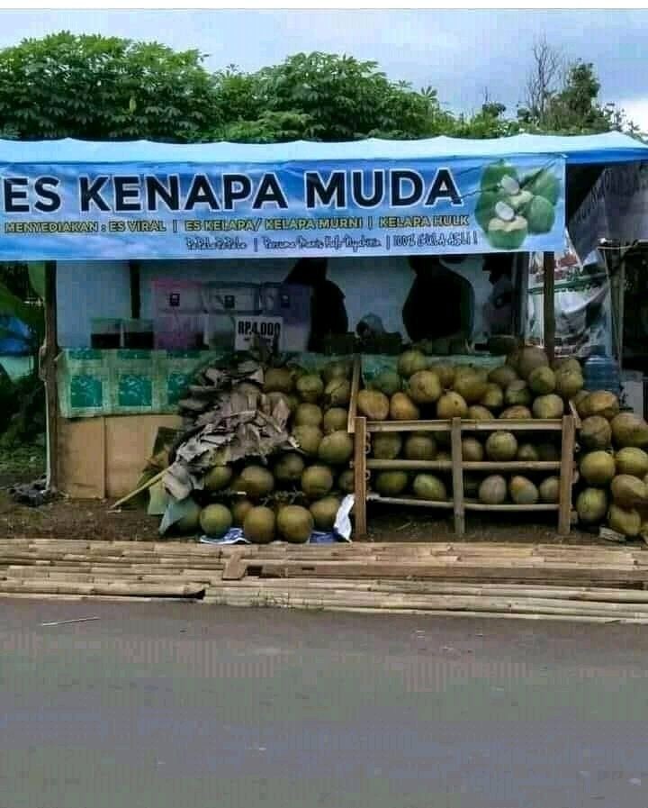 10 Penjual yang Bingung akan Jual apa, Absurd kan?