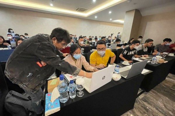 Pensiun Dini, Mentor Trading asal Medan Ini Diminta Kembali Mengajar