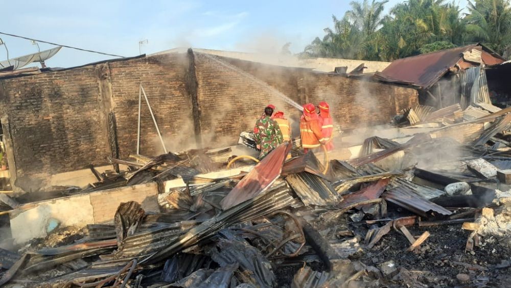Tujuh Rumah di Simalungun Terbakar, Damkar Pemkab Tak Datang