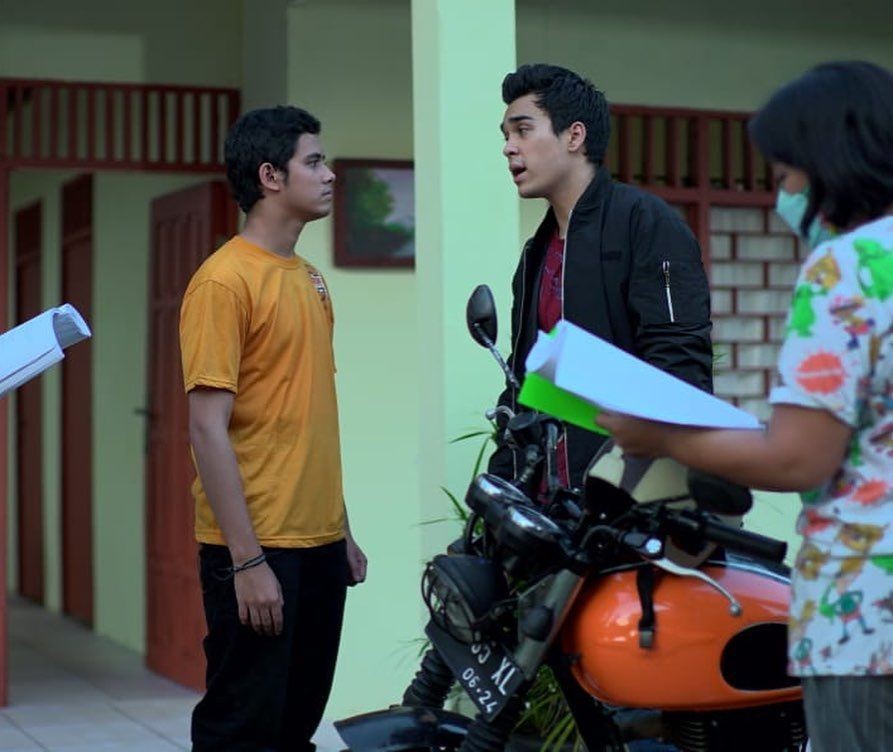 10 Potret Aliando Syarief Tampil Rapi di Sinetron Keajaiban Cinta
