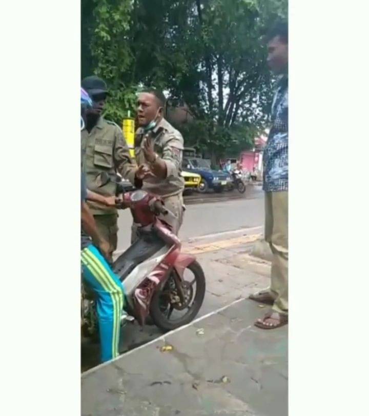 Viral, Oknum Satpol PP Dan WH Kota Sabang Tampar Warga