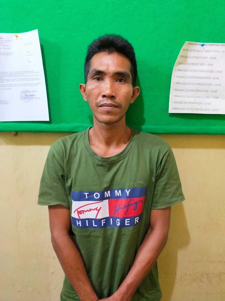 Pria Bermukena yang Curi Kotak Infak Diciduk Polisi di Riau