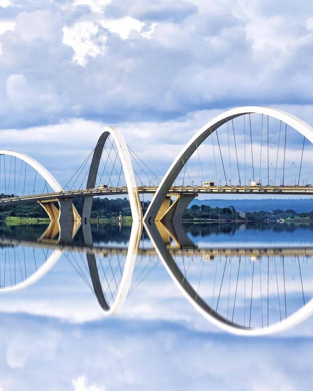 10 Jembatan dengan Desain Paling Unik di Dunia, Estetik Abis!