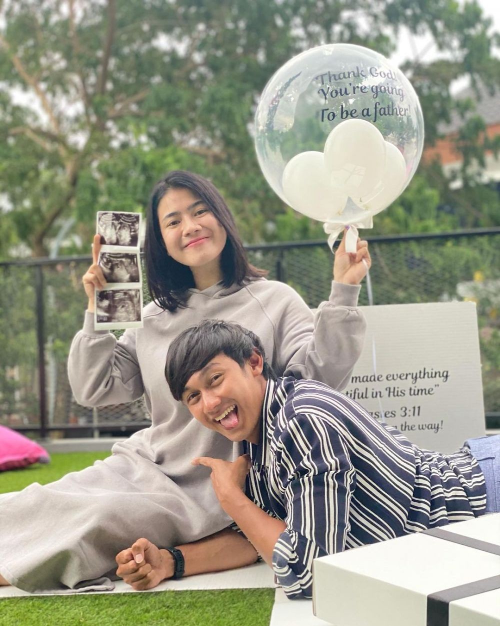 10 Momen Hito Caesar Kaget Dapat Kejutan Spesial dari Istri Tercinta
