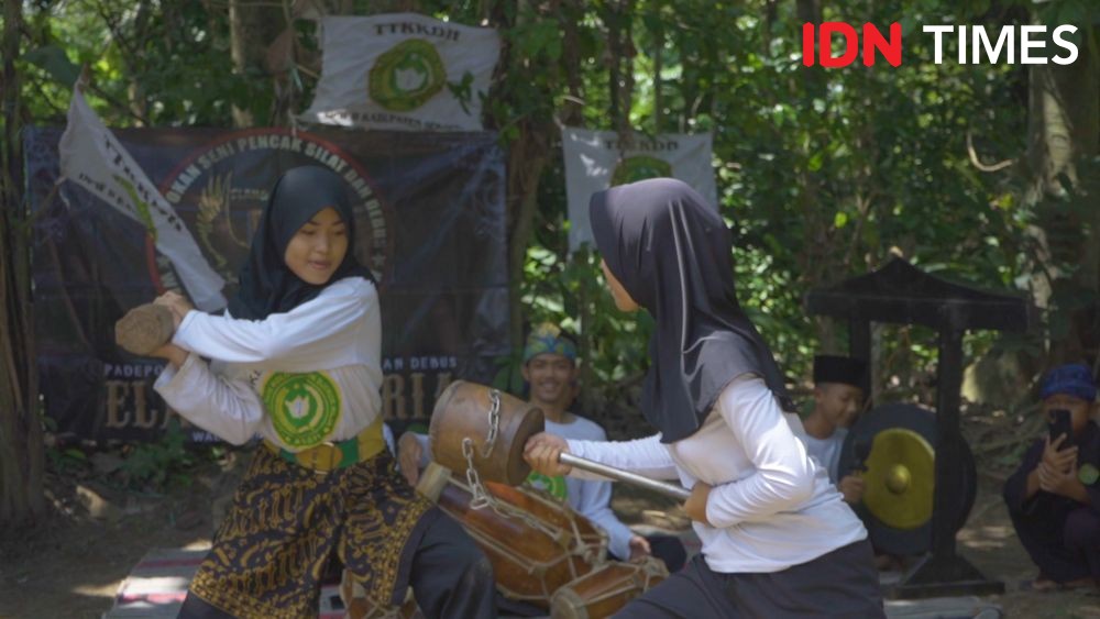 Unik, 9 Atraksi Kesenian Debus Banten Ini Bikin Deg-degan