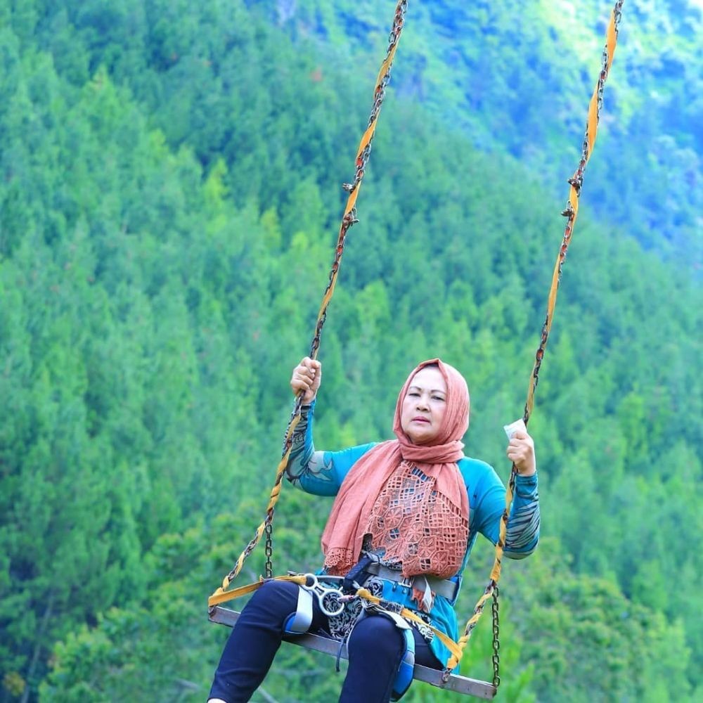 Klaim Eks Istri Hotma Sitompul, 10 Potret Rosmawaty Ginting