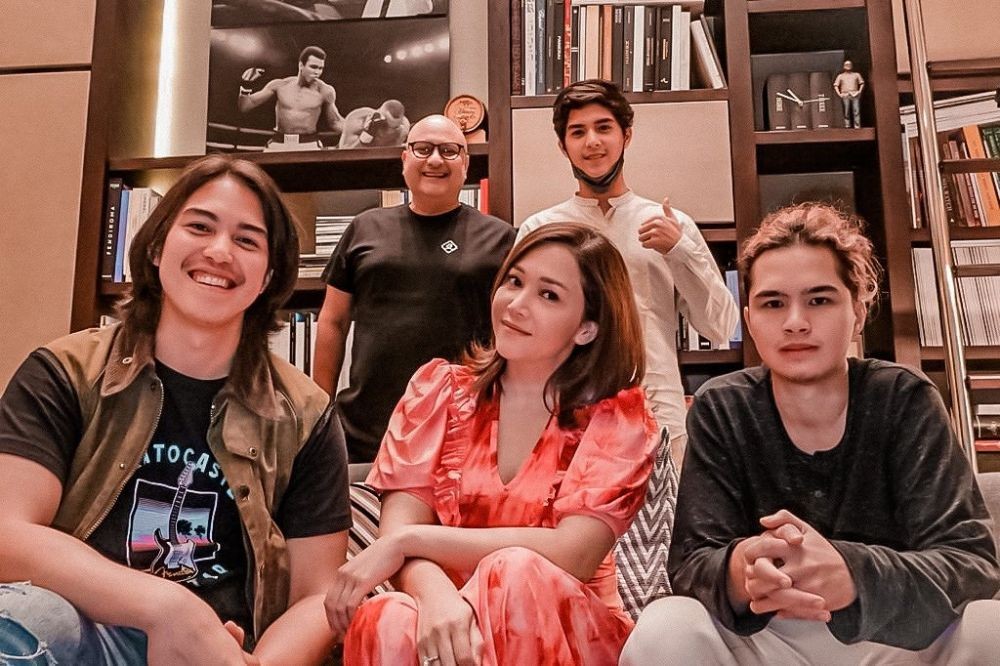 10 Potret El Rumi yang Kece, Lulusan Luar Negeri dan Jomblo lho