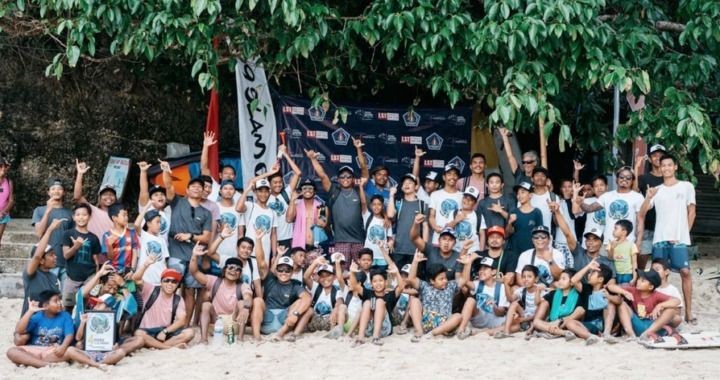 Kompetisi Surfing di Nusa Lembongan Akhirnya Digelar