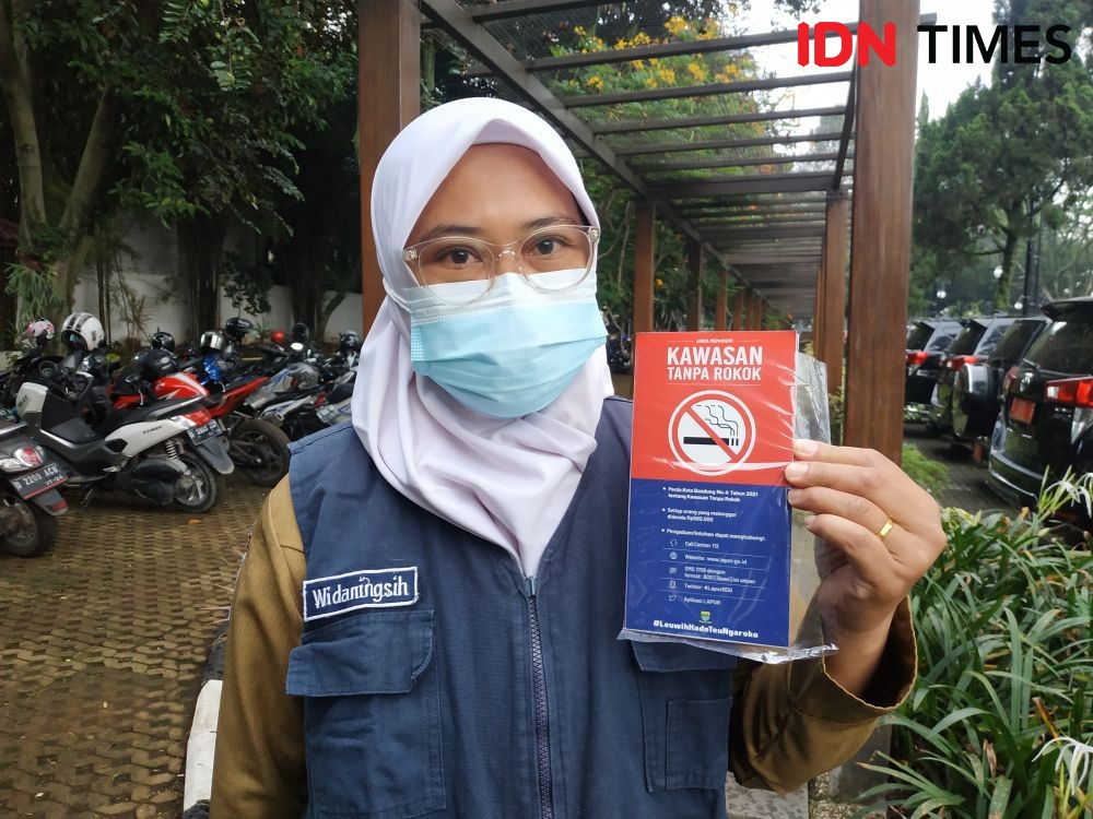 Mulai Hari Ini Warga di Bandung Tidak Bisa Merokok Sembarang