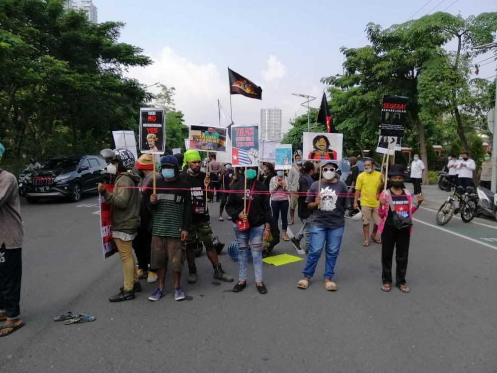Mahasiswa Papua di Surabaya Gelar Aksi: Setuju Diplomasi dengan Syarat