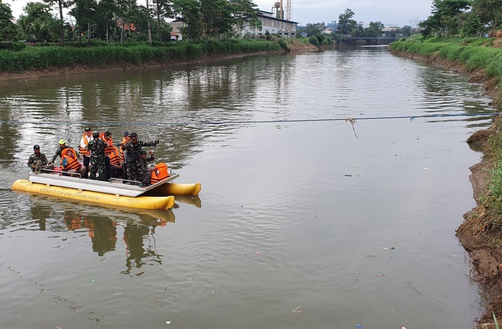 Terseret Arus Sungai Citarum, Warga Lampung Hilang Diduga Tenggelam