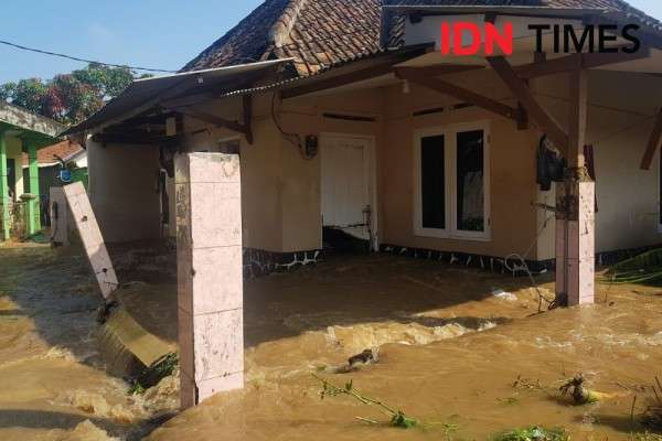 Tanggul Jebol, 500 Rumah Warga Di Kabupaten Bandung Kebanjir