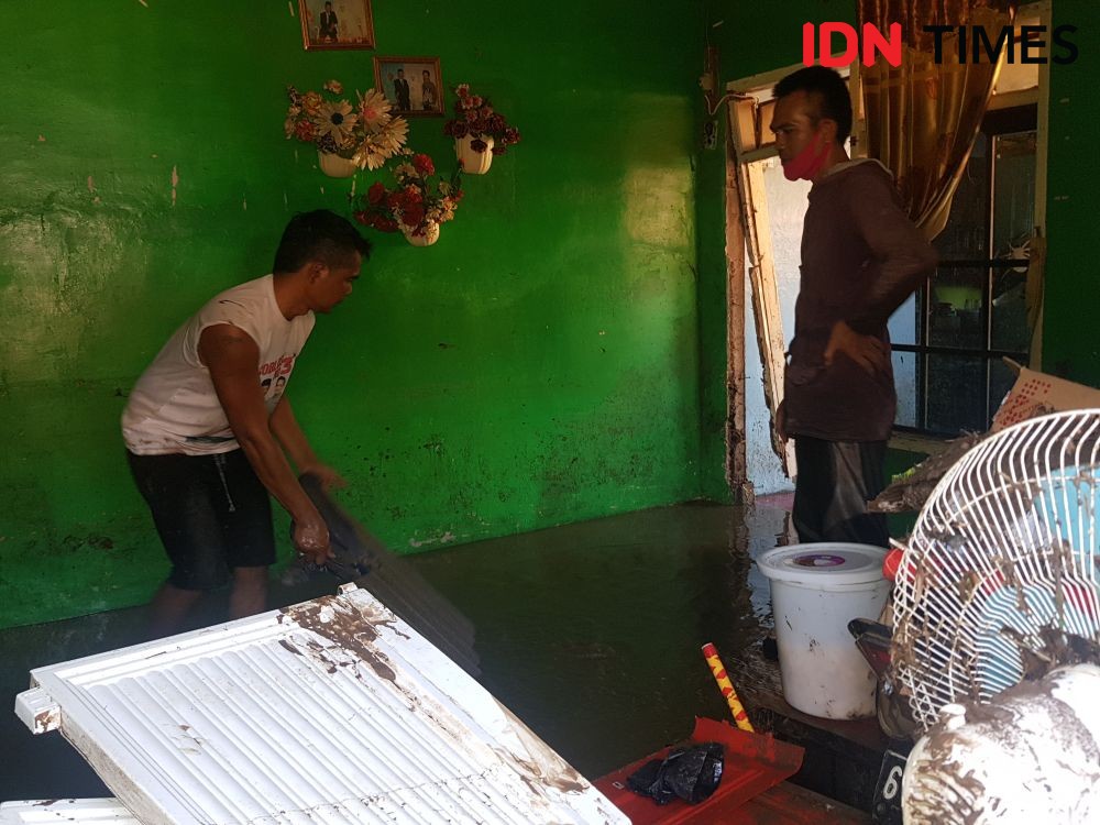 Tanggul Jebol, 500 Rumah Warga di Kabupaten Bandung Kebanjiran 