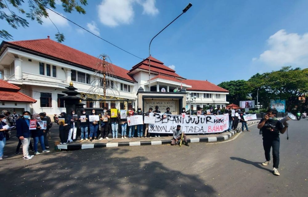 Aktivis Malang Minta Jokowi Bentuk Tim Investigasi KPK  