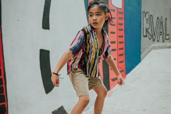 10 Potret Kece Anak Ryan Delon yang Modis Abis walau Masih Bocah
