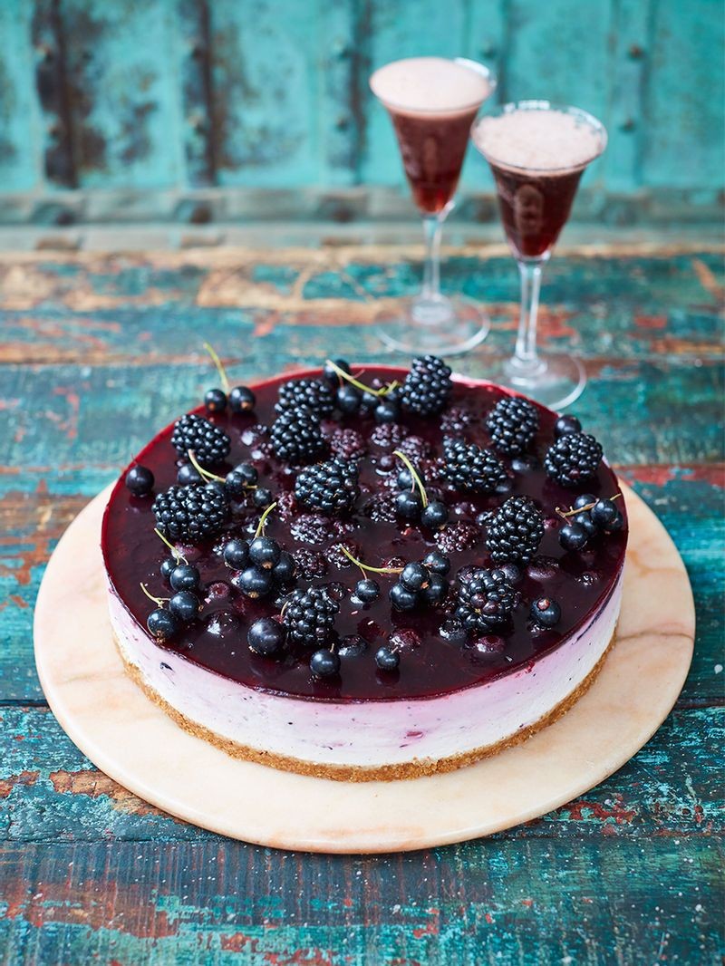 5 Menu Kue Berbahan Blackcurrant yang Manis dan Segar, Yuk Coba!