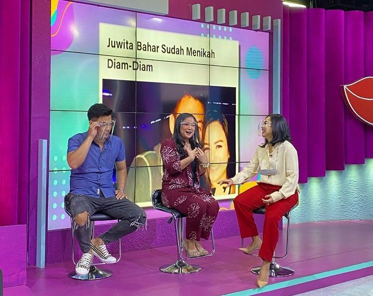 10 Potret Pernikahan Juwita Bahar dan Suami yang Sempat Ditentang Ortu