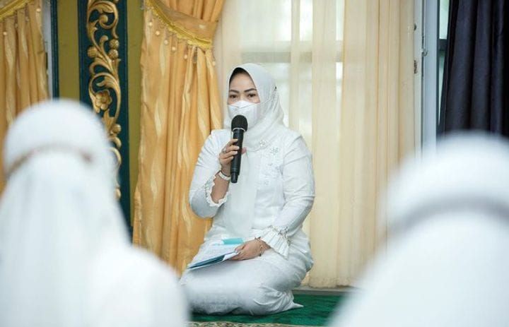 Tampil Sederhana, 10 Gaya Hijab Almarhumah Shaula Semasa Hidup