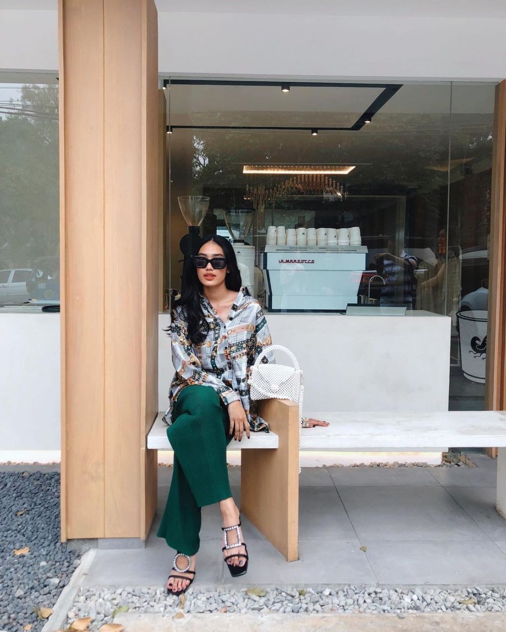 9 Ide Kombinasi Outfit Warna Hijau, Segarkan Mata dan Penampilan