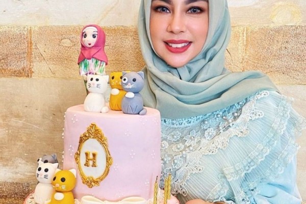 Jadi Sorotan! 9 Potret Perayaan Ulang Tahun Heidy Ibunda Salmafina