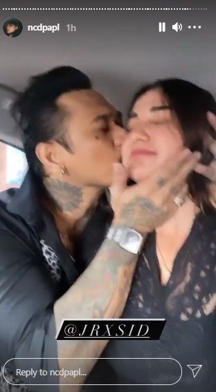 10 Potret Momen Kesetiaan Jerinx dan Sang Istri Nora Alexandra