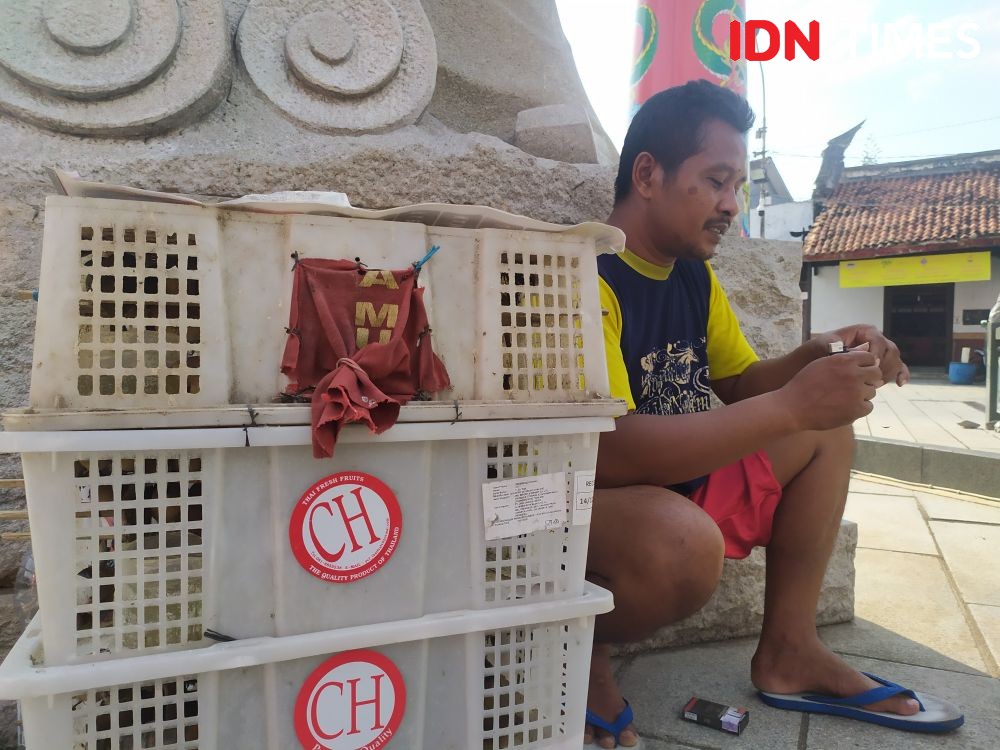 Raup Untung Dari Buang Sial, Kisah Penjual Emprit Peking di Semarang