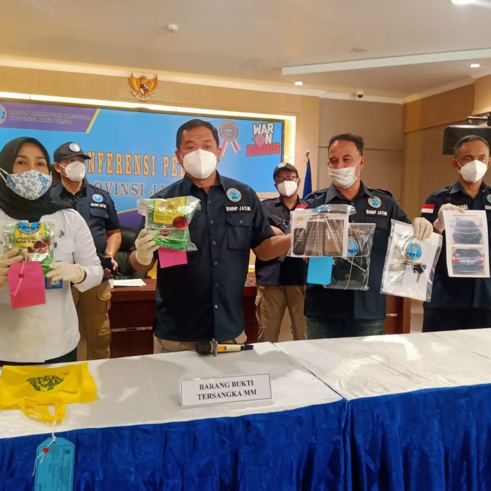 Bawa Sabu 1,6 Kg Ditangkap BNNP Jatim di Depan Indomaret Tuban