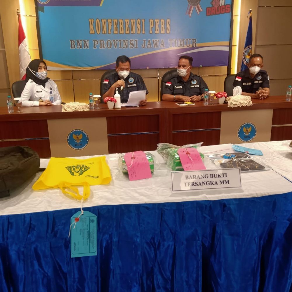 Bawa Sabu 1,6 Kg Ditangkap BNNP Jatim di Depan Indomaret Tuban