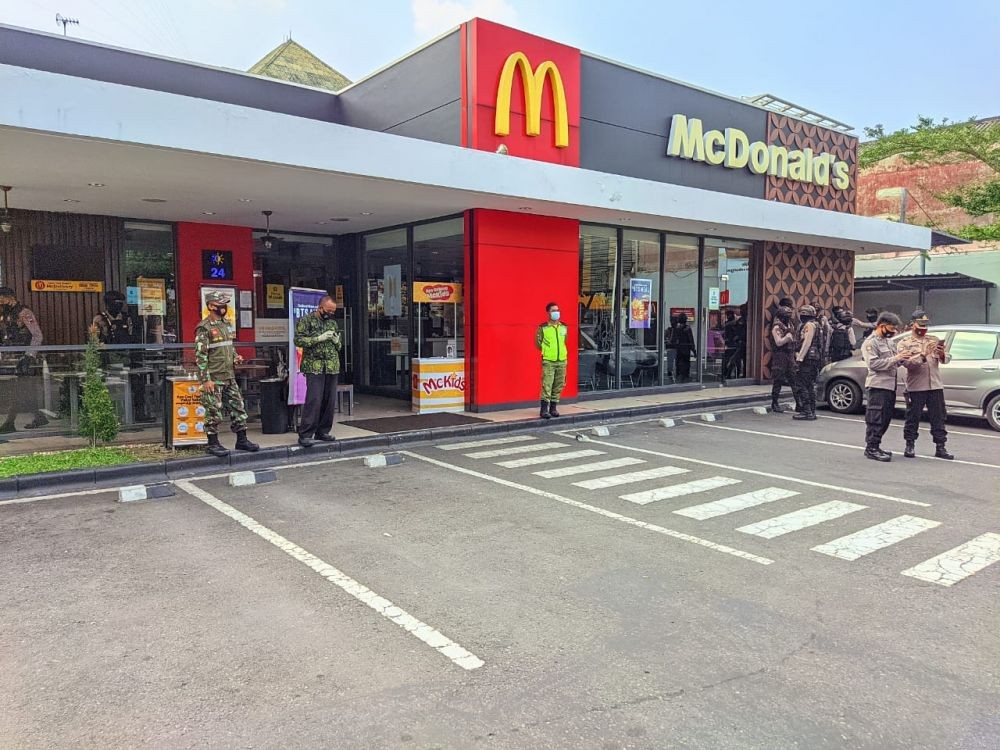 Antrean BTS Meal di Solo, Satgas COVID-19 Datangi McDonald's