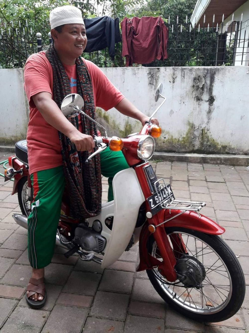 Keluarga Wagub Jabar UU Ruzhanul Jalani Tes Swab COVID-19