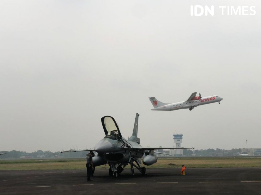 Mendarat di Palembang, Pilot Jet Tempur Hawk Gembira Pulang Kampung