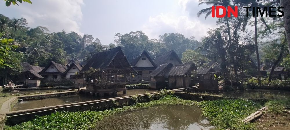 Mengenal Rumah Kampung Naga, Rumah Adat Tasikmalaya yang Tahan Gempa