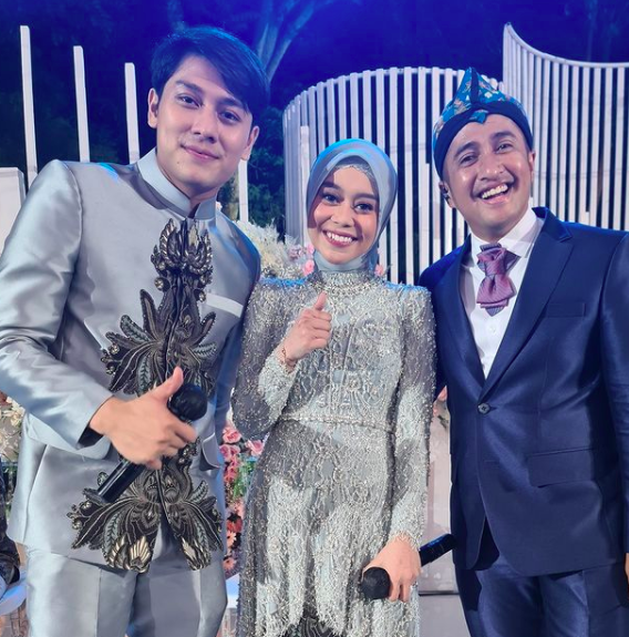 Cetar! 12 Gaya Selebriti di Lamaran Lesti Kejora dan Rizky Billar