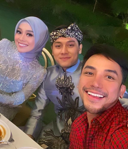 Cetar! 12 Gaya Selebriti di Lamaran Lesti Kejora dan Rizky Billar