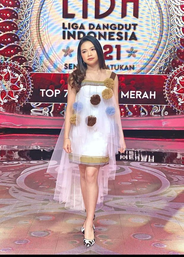 Host Lamaran Lesti Kejora dan Rizky Billar, 10 Potret Hits Rara LIDA