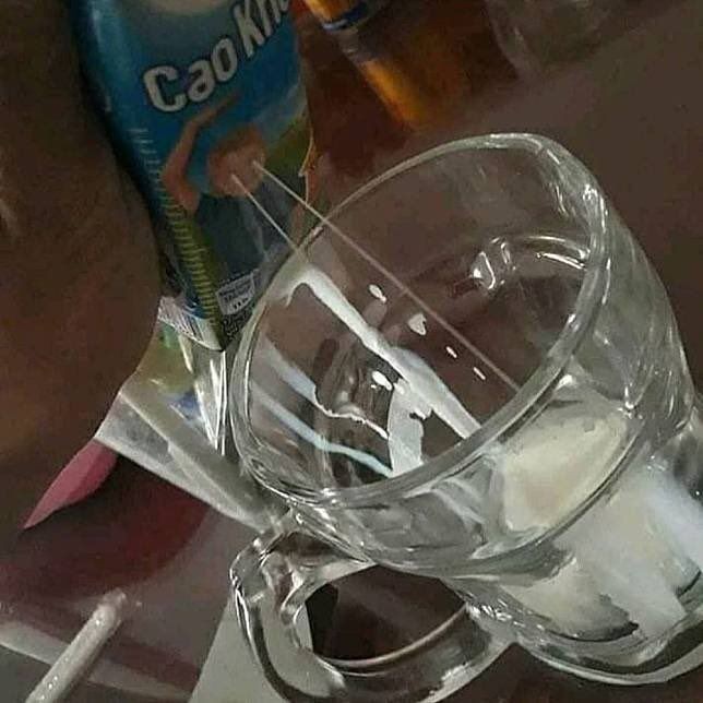 Lucu Abis! 10 Potret Cara Kocak Minum Susu Ini Gak Bakal Kamu Duga